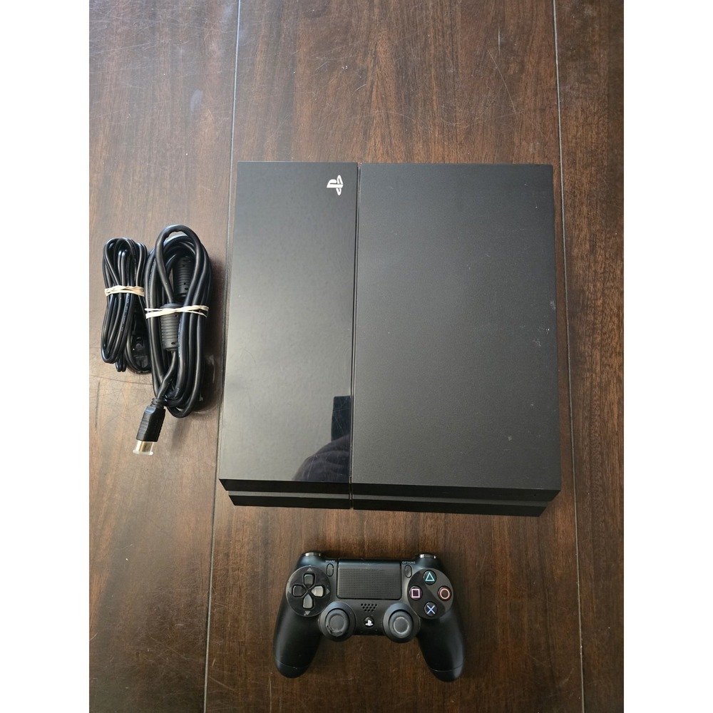 Sony PlayStation 4 500GB Console With One Controller‎ And Wires TESTED